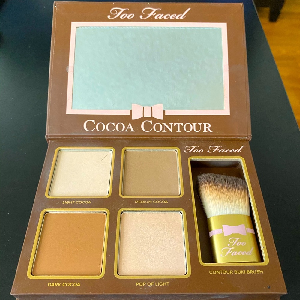 Too faced cocoa contour in light to medium